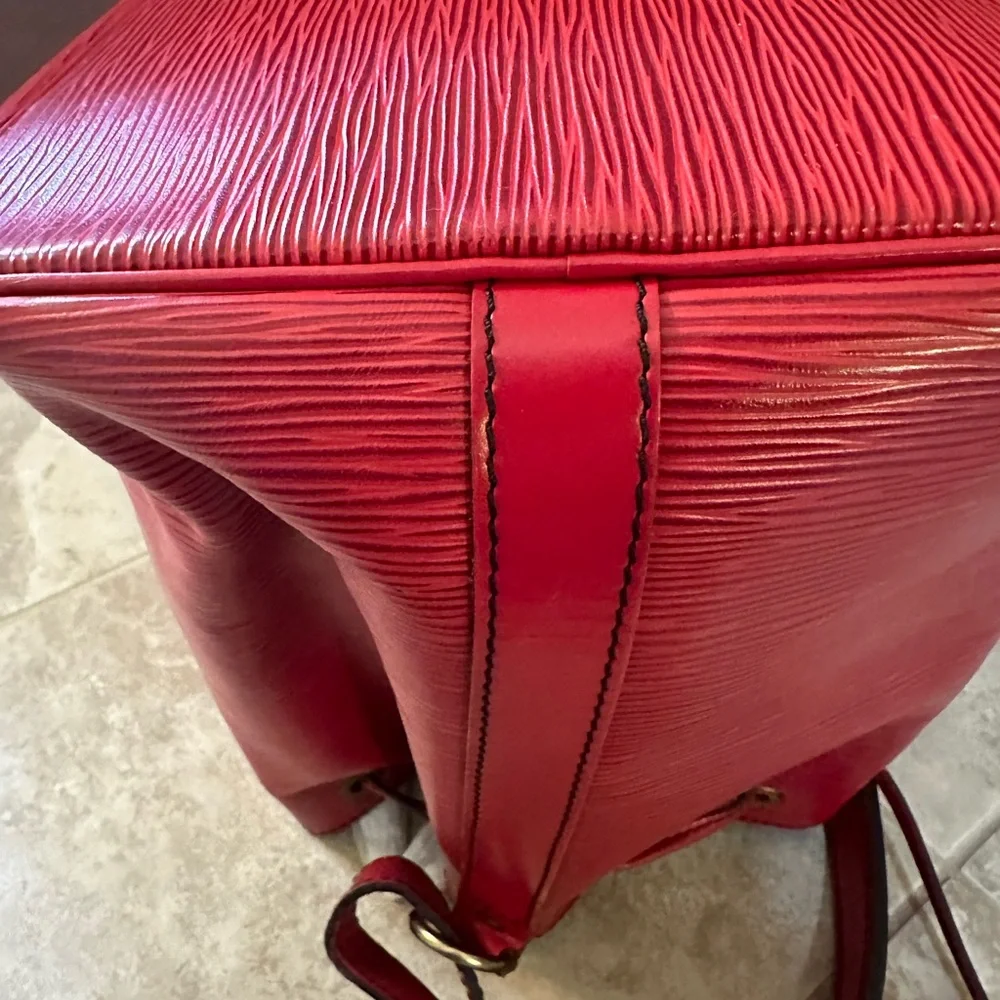 🌸🌸🌸Authentic Louis Vuitton Leather LV Petit Noe Red Epi - Picture 6 of 12